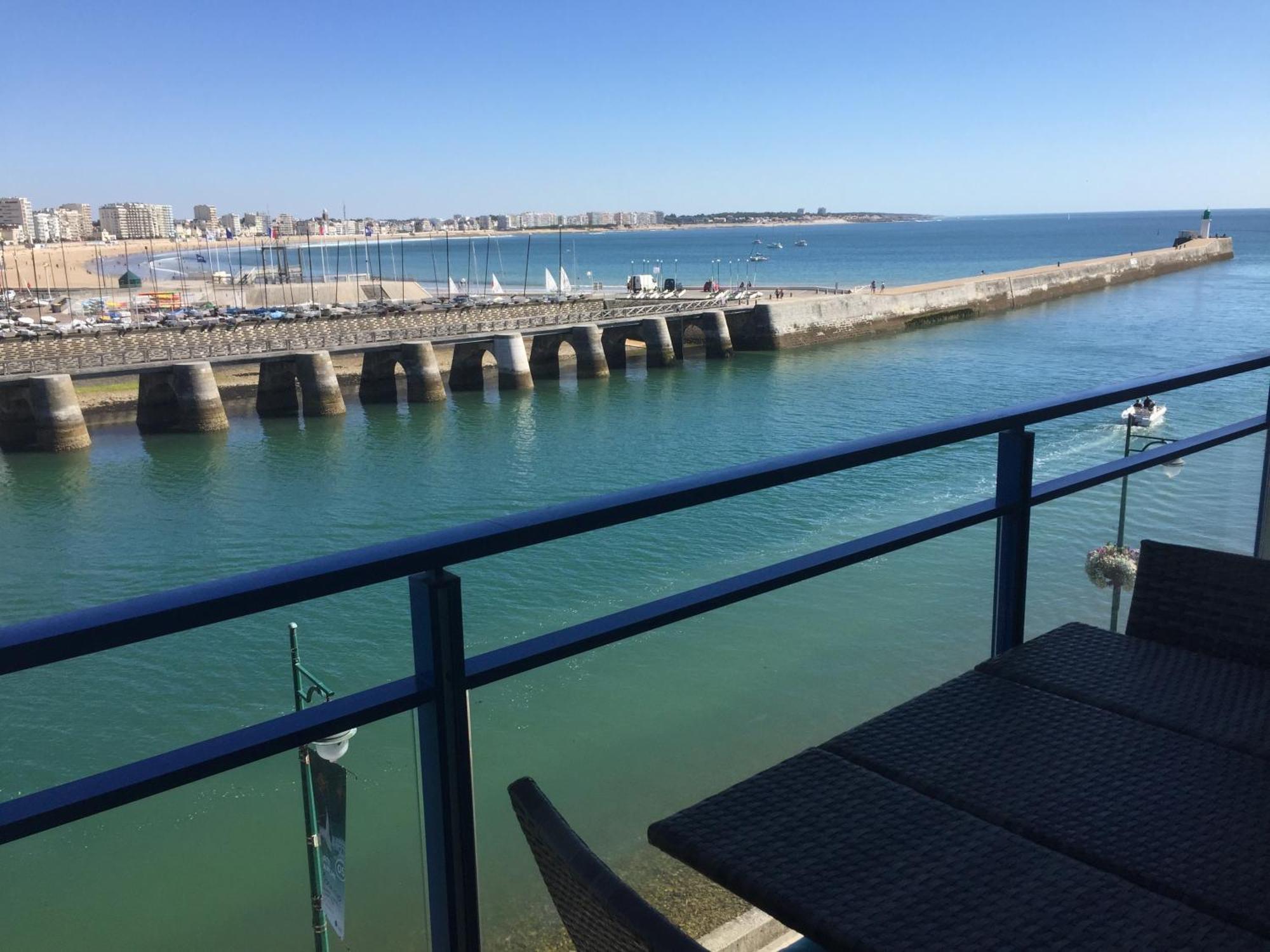 Le Vendee Globe Sous Votre Balcon Apartment La Chaume Luaran gambar